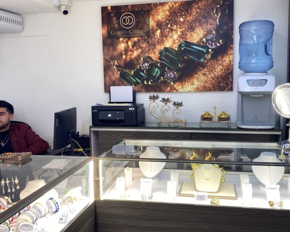 cc galerias Golden Gallery Colombia (2)