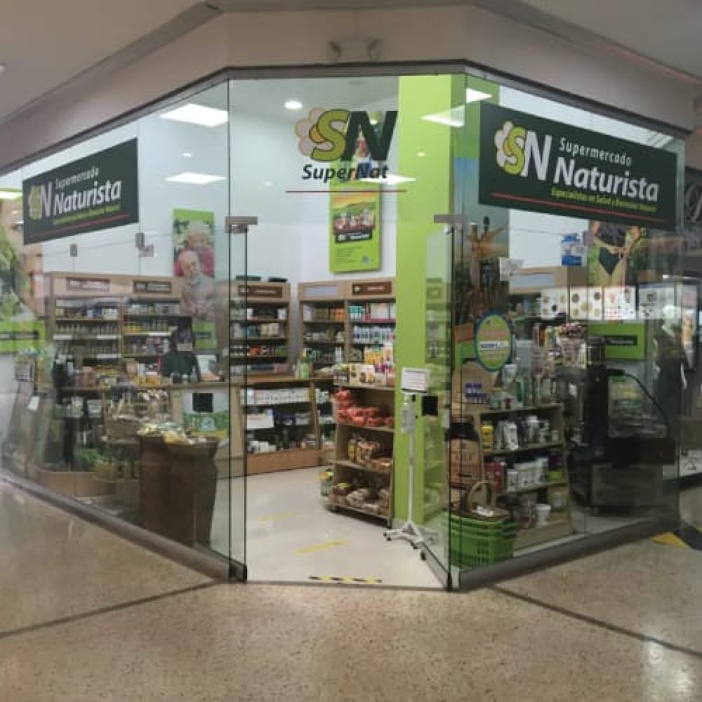 cc-galerias-tamaño-locales-NATURISTA