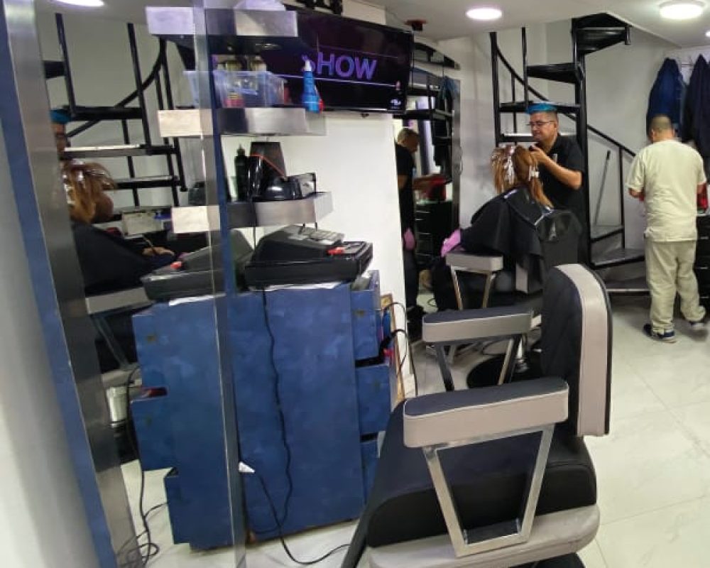 galerias-centro-comercial-1082-Emilio-Peluqeria-1