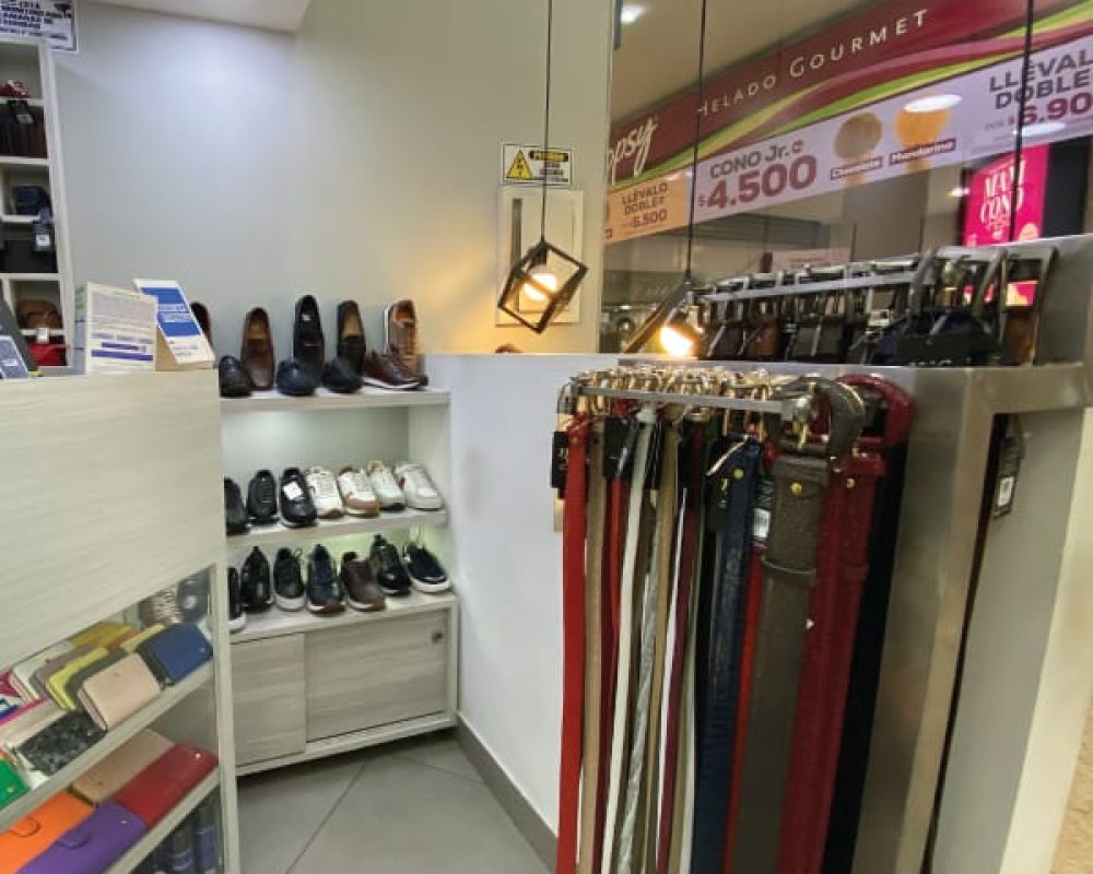 galerias-centro-comercial-local-1106-2